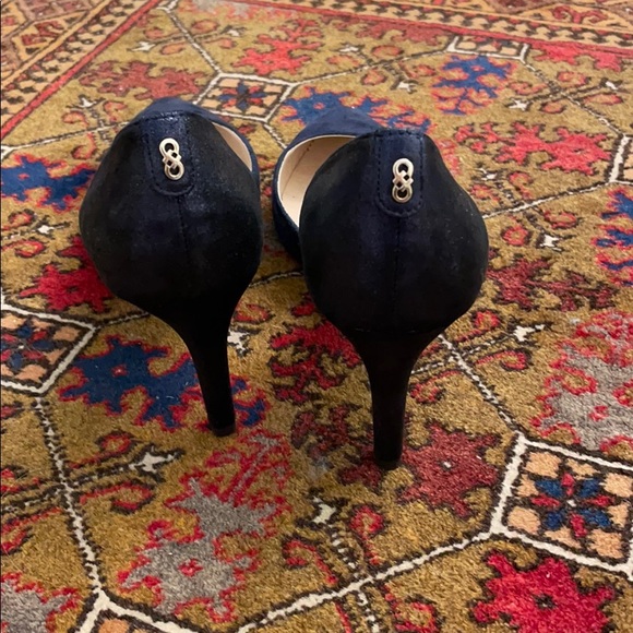 Like New Cole Haan Pumps - Picture 5 of 7